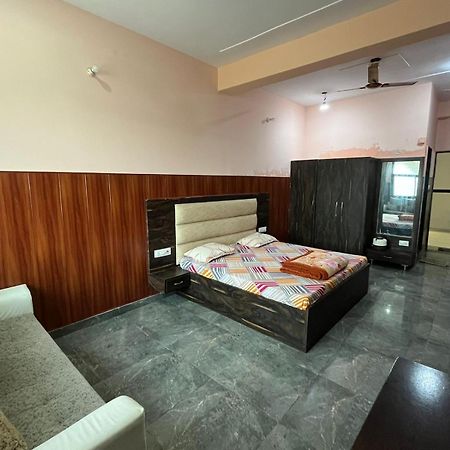 Shri Ji Baba Ki Haveli Hotel Govardhan ภายนอก รูปภาพ